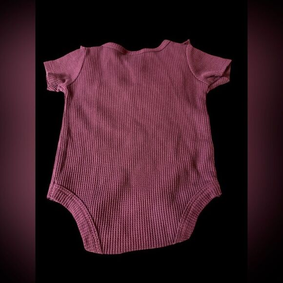 Nicole Miller Set of 3 Onesies (3-6 Months) - Picture 7 of 7